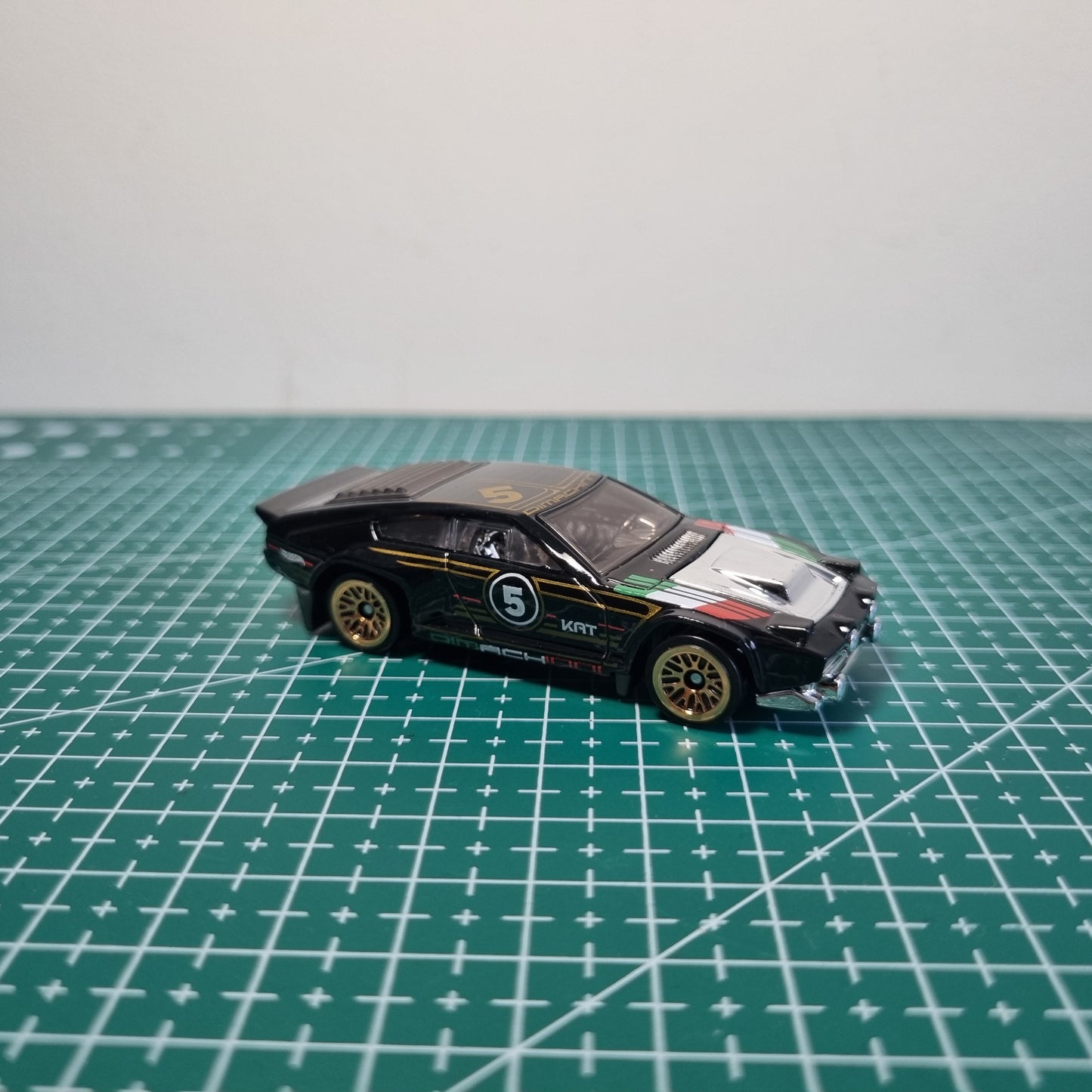 Hot Wheels Dimachinni Veloce Loose car